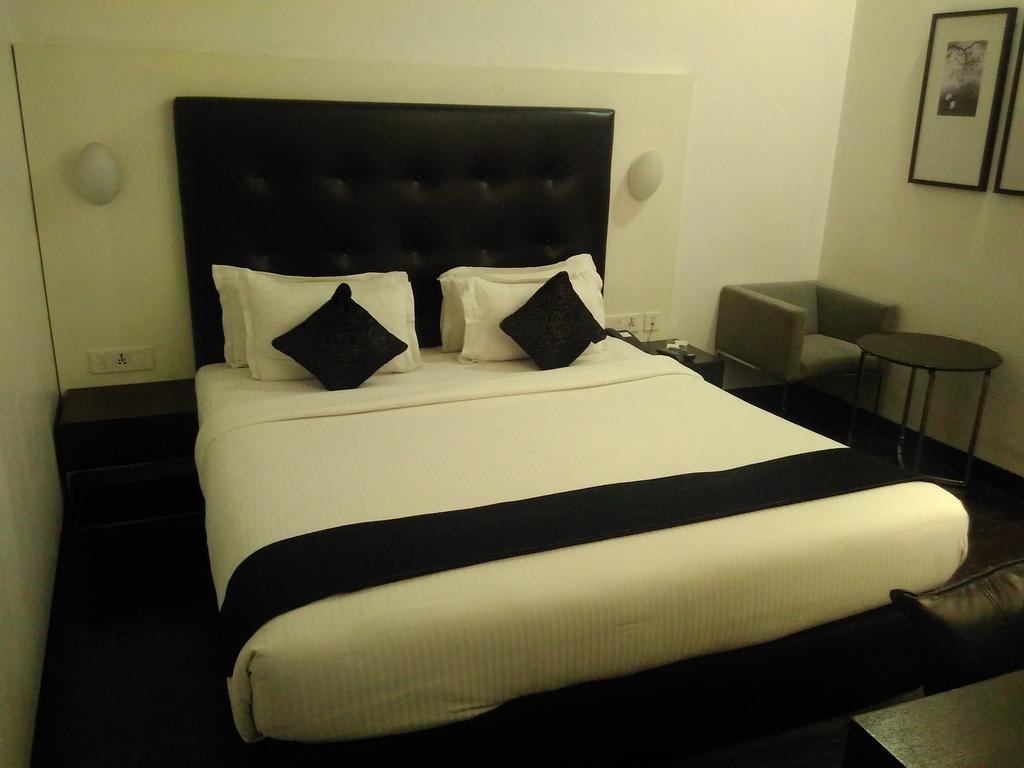 Sapphire Suite Calcuta Exterior foto