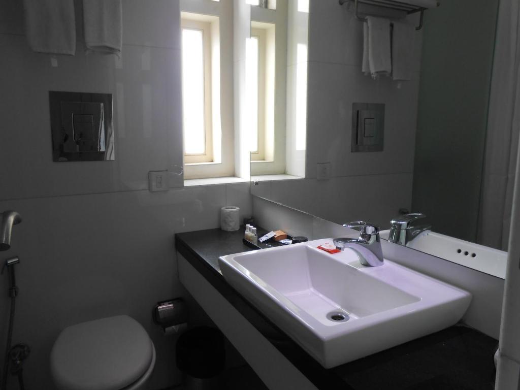 Sapphire Suite Calcuta Habitación foto